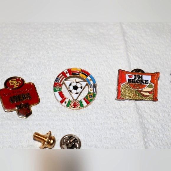 Lot of 7 Pins Flags 49ers etc.. - Picture 10 of 16